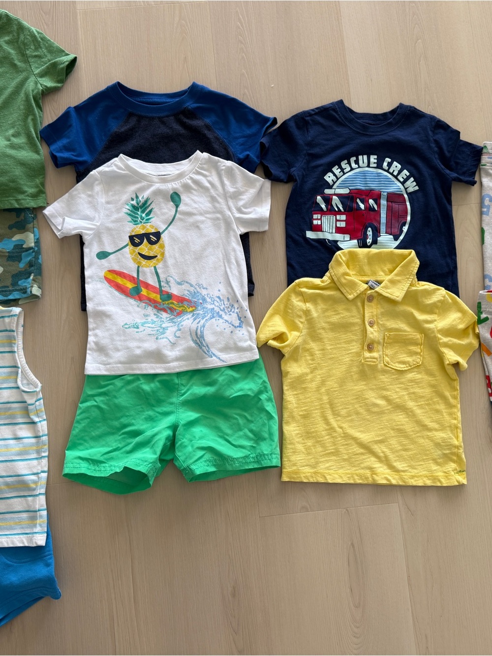 Boys 2T Summer bundle of clothes